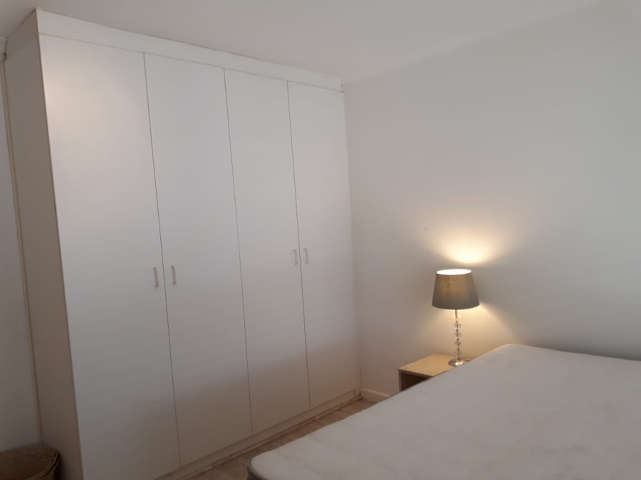 To Let 2 Bedroom Property for Rent in Vredehoek Western Cape